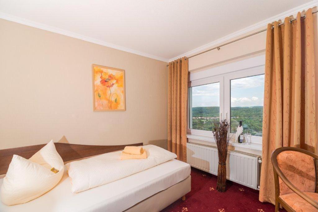 Berghotel Wilhelmsburg Bad Kosen Room photo